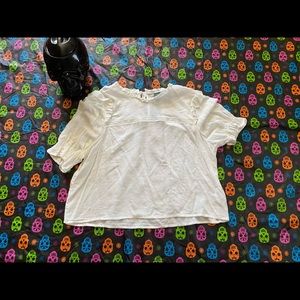 NWT-Cropped peasant style blouse